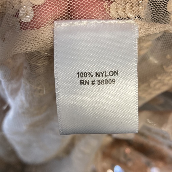 Chelsea & Violet NWT Women’s Top Size Large Taupe with Copper color Sequins - Picture 6 of 13